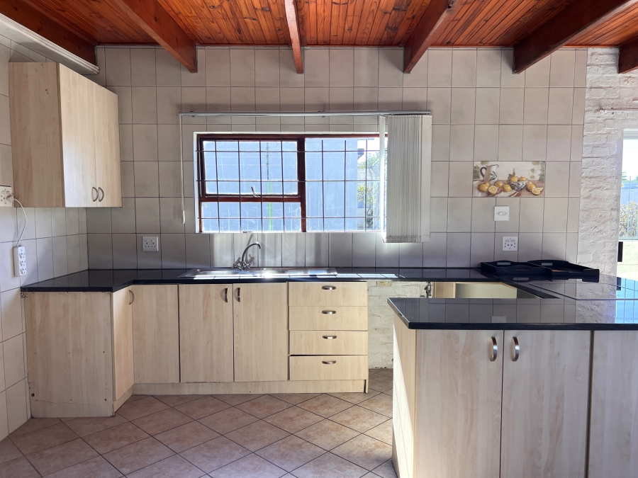 To Let 2 Bedroom Property for Rent in Table View Western Cape